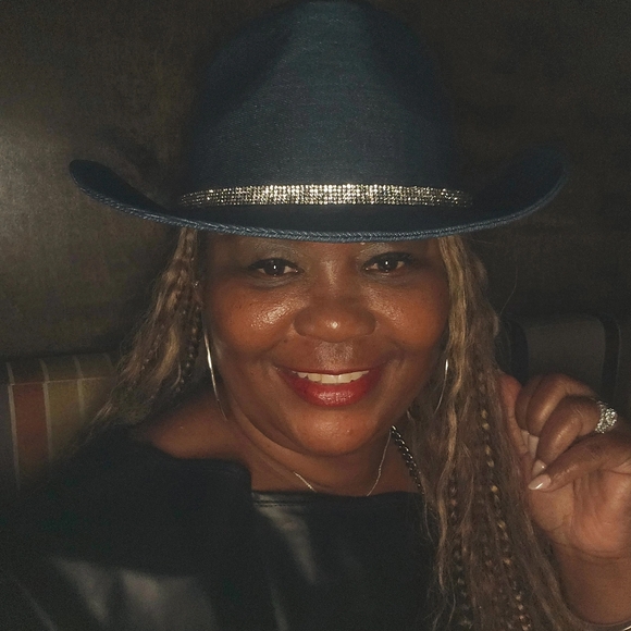 Meet your Posher, Narja - Picture 3 of 4